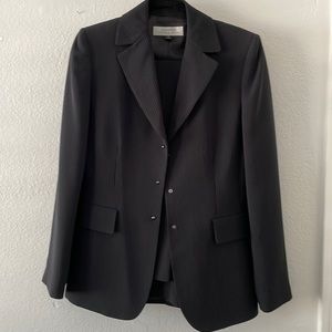 Tahari suit set